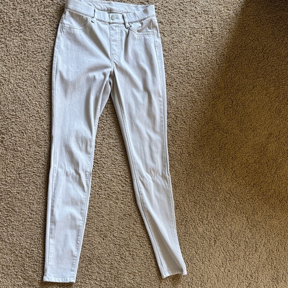 Women’s High-Rise White Skinny Legging Pant